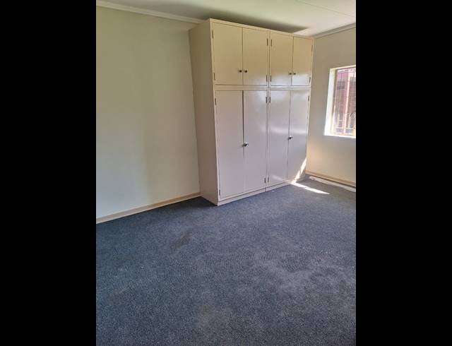 3 BEDROOM HOUSE FOR SALE IN VANDERBIJLPARK CE 2